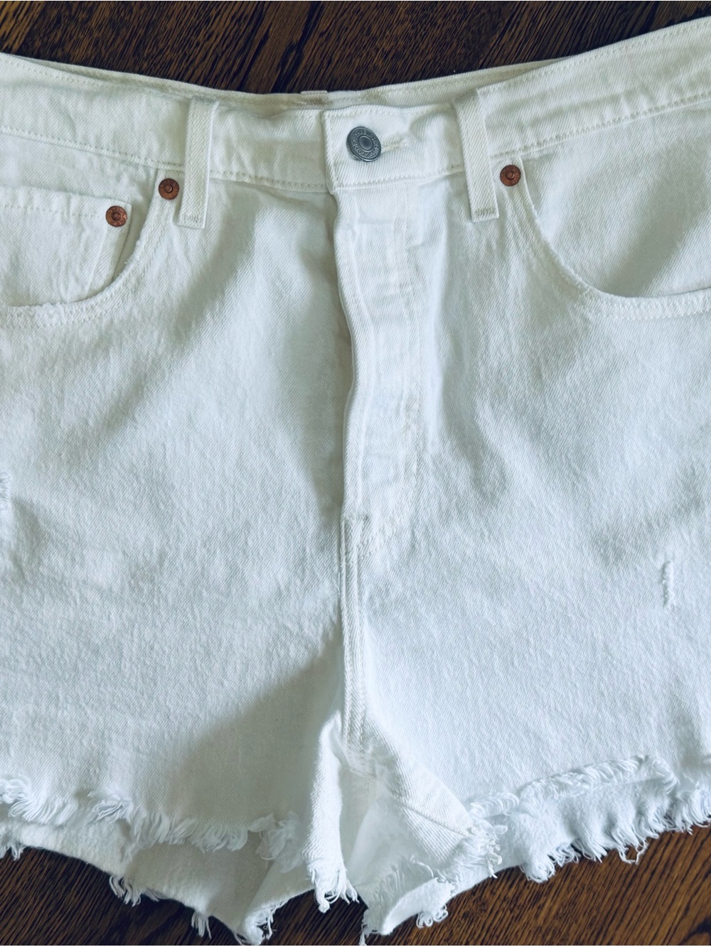 Levi’s Ribcage Denim Shorts 31”